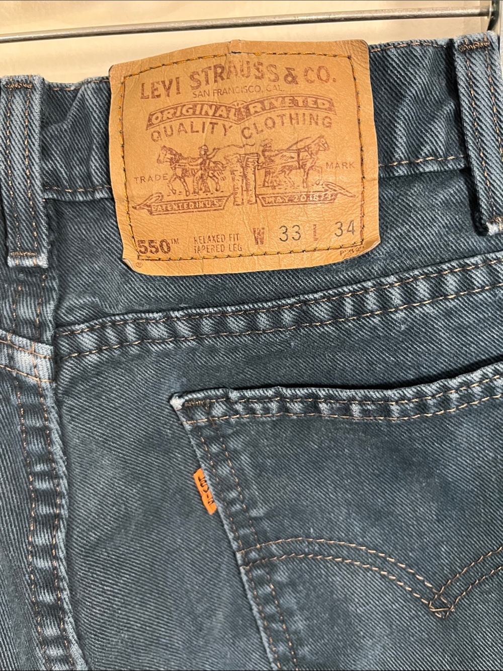 Levi's Men's Blue Straight Jeans with Leather Patch - Picture 5 of 6